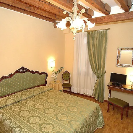Hotel Da Bruno Venice Room photo